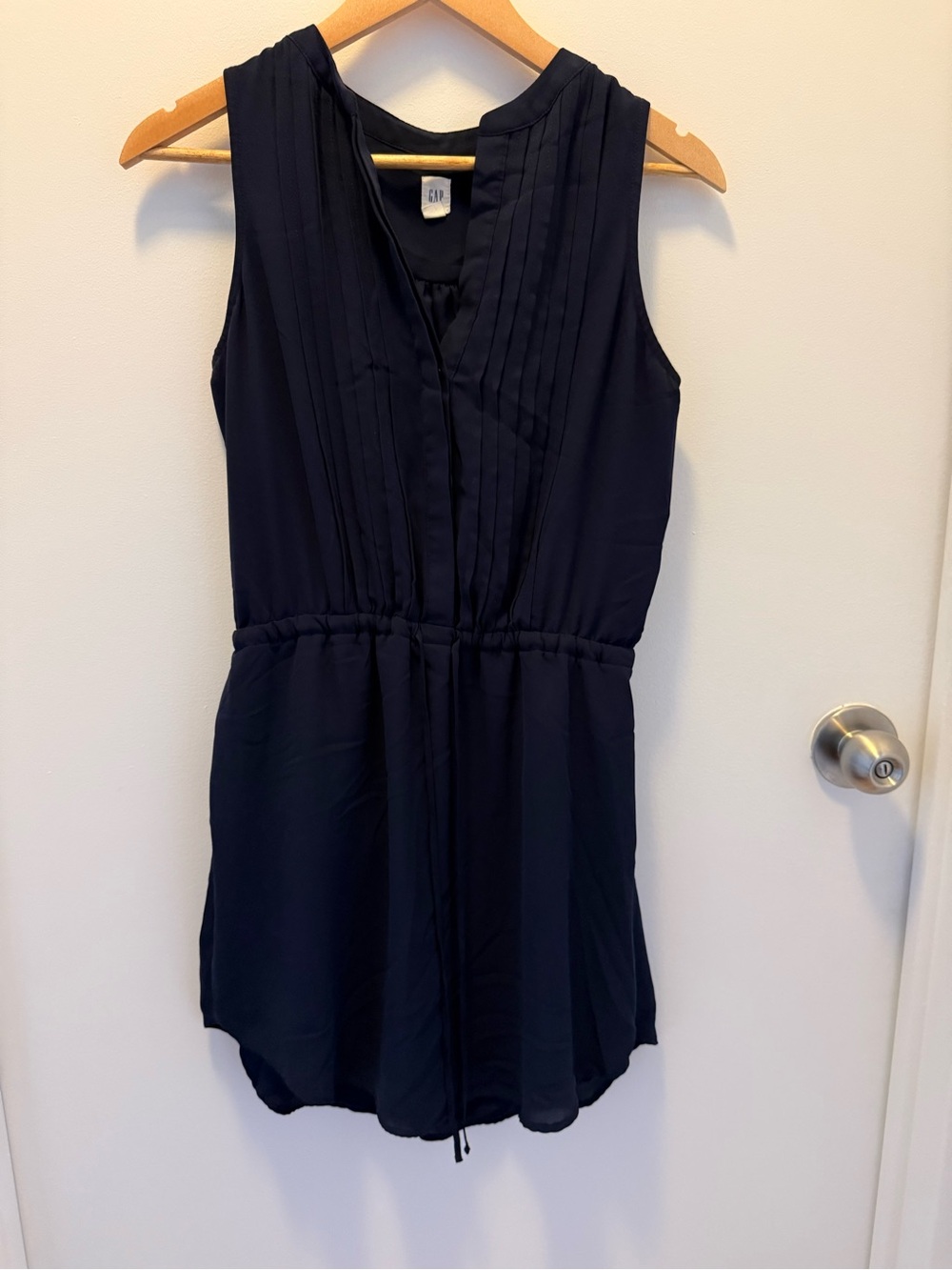 Navy Sleeveless Pleated Dress